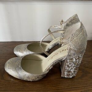 Bettye muller bejeweled Mary Jane heels size 7.5